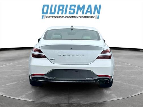 2023 Genesis G70 2.0T RWD