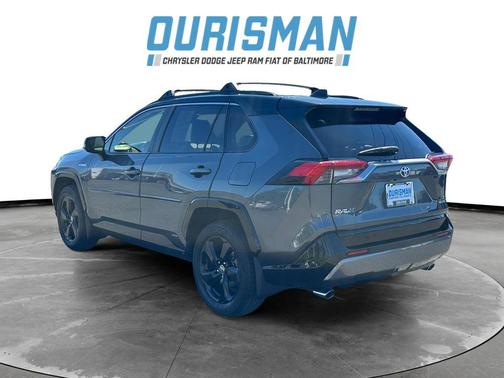 2020 Toyota RAV4 Hybrid SE