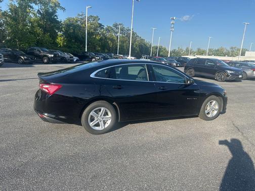 2022 Chevrolet Malibu FWD LT