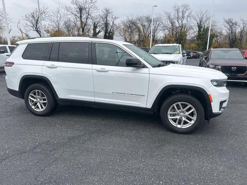 2022 Jeep Grand Cherokee L Laredo