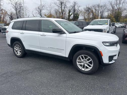 2022 Jeep Grand Cherokee L Laredo