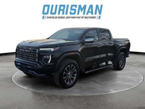 Onyx Black 2024 GMC Canyon Denali