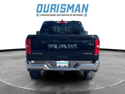 Diamond Black Crystal Pearlcoat 2026 RAM 1500 Big Horn/Lone Star