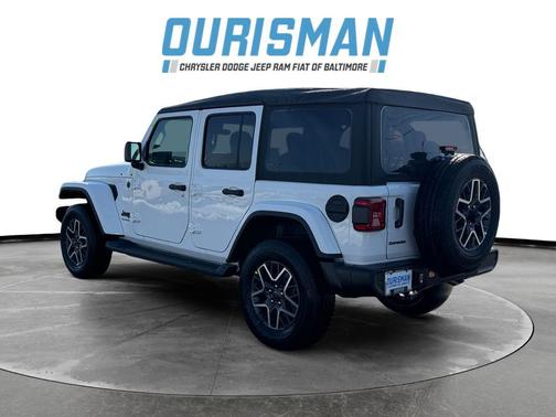 2026 Jeep Wrangler 4-Door Sahara 4x4