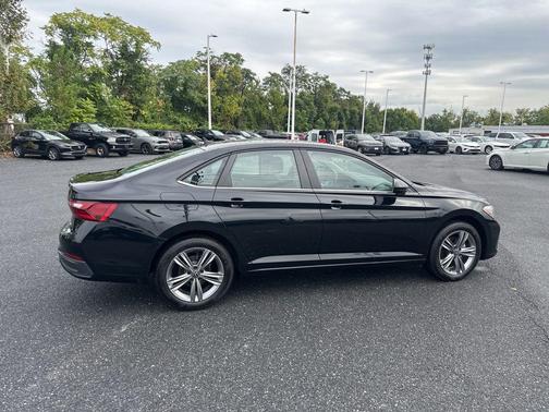 2022 Volkswagen Jetta 1.5T SE