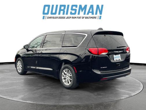 2026 Chrysler Voyager LX