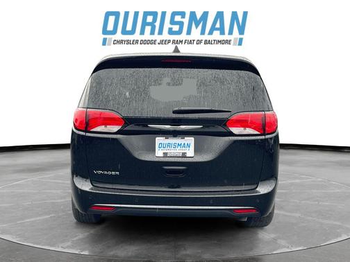 2026 Chrysler Voyager LX