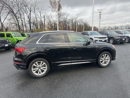 2022 Audi Q3 45 S line Premium