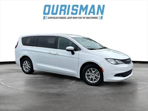 2023 Chrysler Voyager LX