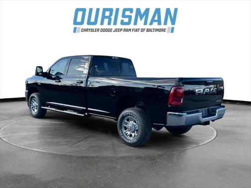2025 RAM 2500 Tradesman Crew Cab 4x4 8' Box