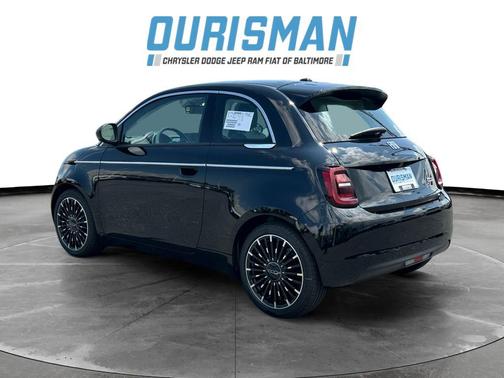 2025 FIAT 500e Giorgio Armani FWD
