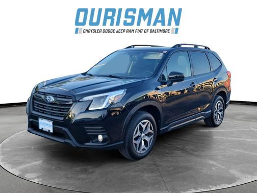 Crystal Black Silica 2023 Subaru Forester Premium