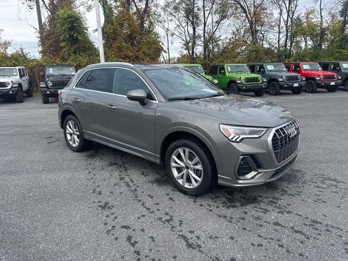 2024 Audi Q3 Premium 45 TFSI S line quattro Tiptronic