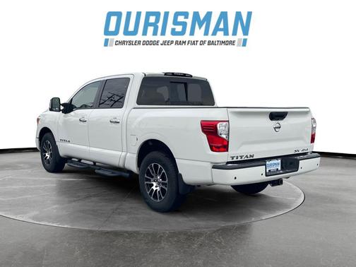 2021 Nissan Titan SV