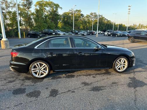 2023 Audi A4 45 S line Premium Plus