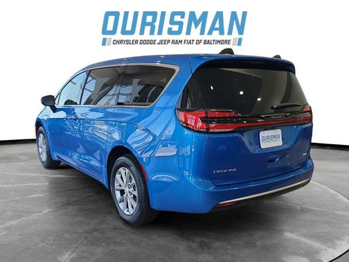 Hydro Blue Pearlcoat 2027 Chrysler Pacifica L
