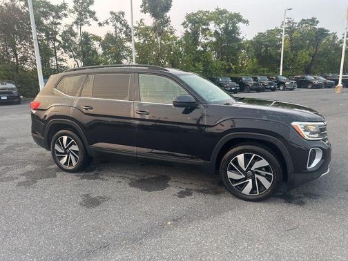 2024 Volkswagen Atlas 2.0T SE w/Technology 4MOTION