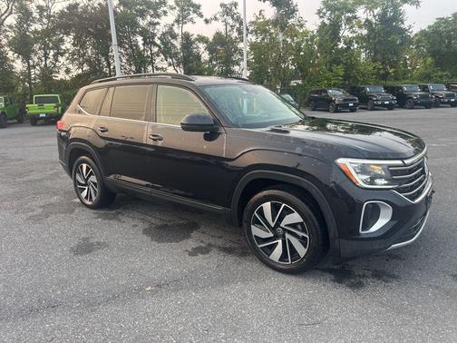 2024 Volkswagen Atlas 2.0T SE w/Technology 4MOTION