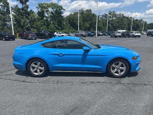 2022 Ford Mustang EcoBoost