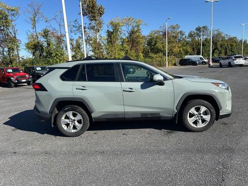 2021 Toyota RAV4 XLE