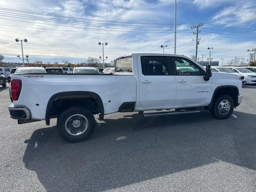 2024 Chevrolet Silverado 3500 LT