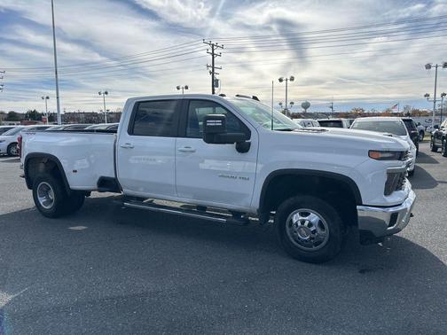 2024 Chevrolet Silverado 3500 LT
