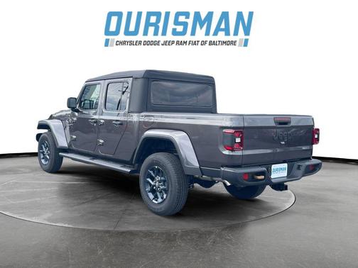 Granite Crystal Metallic Clearcoat 2026 Jeep Gladiator 85th Anniversary Edition