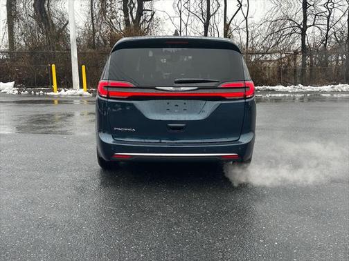 2025 Chrysler Pacifica L