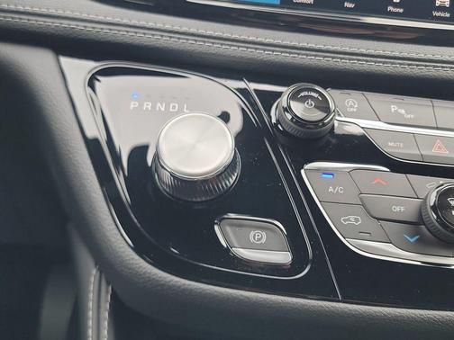 Hydro Blue Pearlcoat 2027 Chrysler Pacifica Limited
