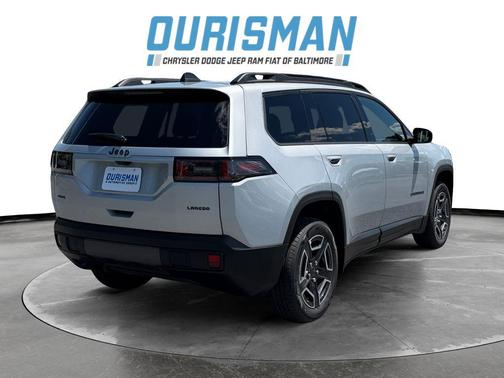 Silver Zynith Clearcoat 2026 Jeep Cherokee Laredo