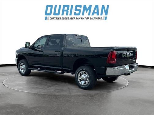 2025 RAM 2500 Tradesman Crew Cab 4x4 6'4' Box