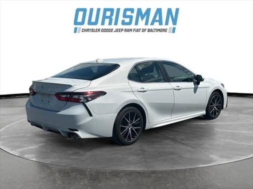 2022 Toyota Camry SE