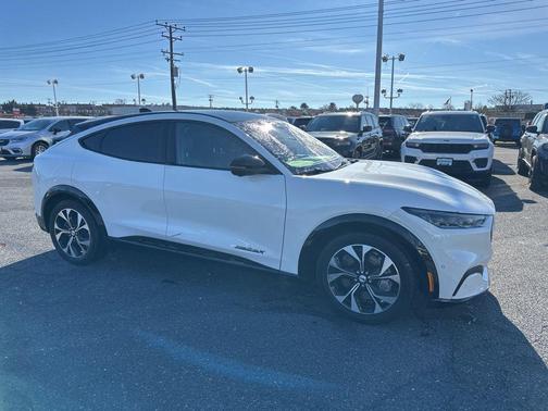 2022 Ford Mustang Mach-E Premium