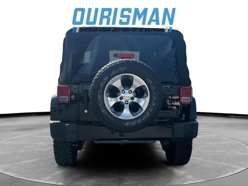 Black Clearcoat 2016 Jeep Wrangler Sahara