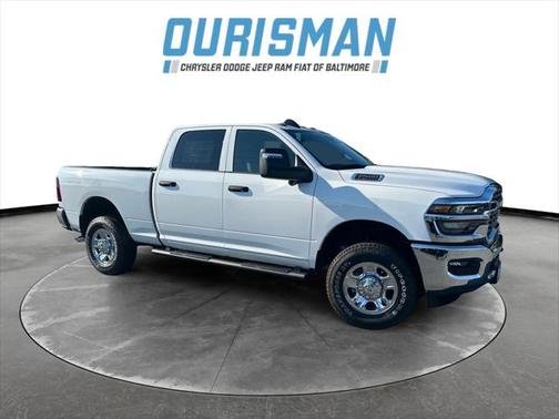 2025 RAM 2500 Tradesman Crew Cab 4x4 6'4' Box