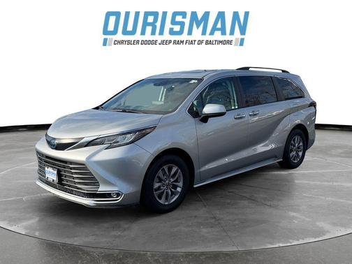 2022 Toyota Sienna XLE