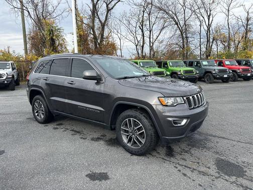 2019 Jeep Grand Cherokee Laredo
