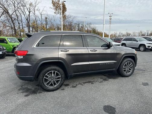 2019 Jeep Grand Cherokee Laredo