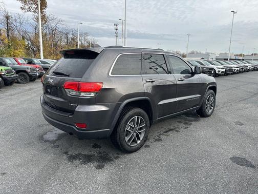 2019 Jeep Grand Cherokee Laredo