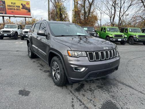 2019 Jeep Grand Cherokee Laredo