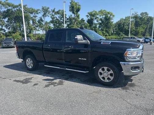 2023 RAM 2500 Big Horn Crew Cab 4x4 6'4' Box