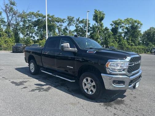 2023 RAM 2500 Big Horn Crew Cab 4x4 6'4' Box