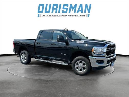 2023 RAM 2500 Big Horn Crew Cab 4x4 6'4' Box