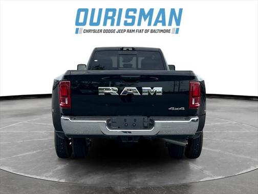 2025 RAM 3500 Tradesman Crew Cab 4x4 8' Box