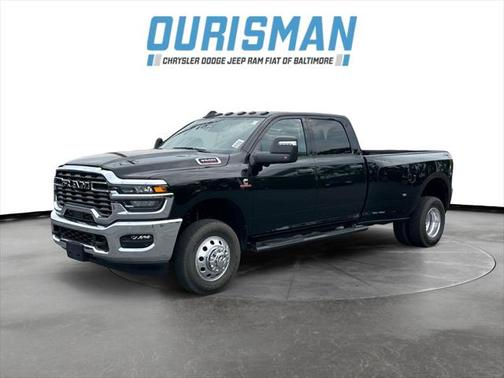 2025 RAM 3500 Tradesman Crew Cab 4x4 8' Box