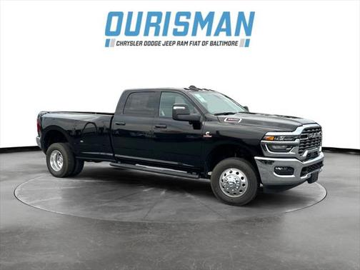 2025 RAM 3500 Tradesman Crew Cab 4x4 8' Box