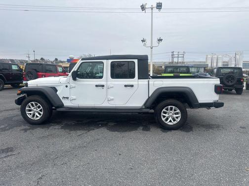 2023 Jeep Gladiator Sport S