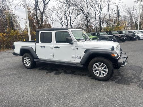 2023 Jeep Gladiator Sport S