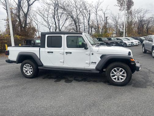 2023 Jeep Gladiator Sport S