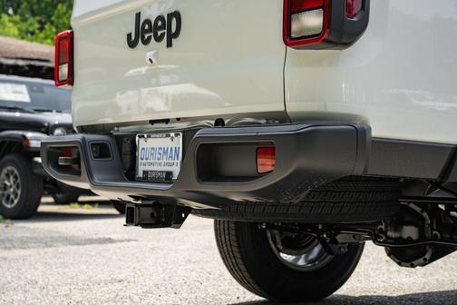 2025 Jeep Gladiator Sport S